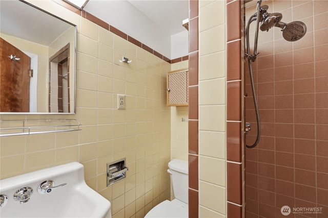 1408 Winfield Avenue, Bremerton, WA 98310