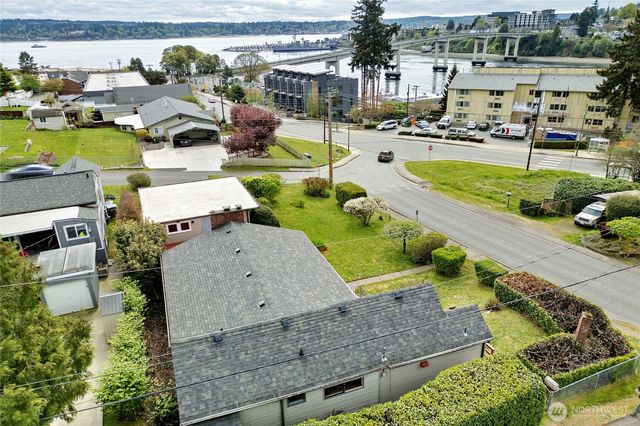 1408 Winfield Avenue, Bremerton, WA 98310
