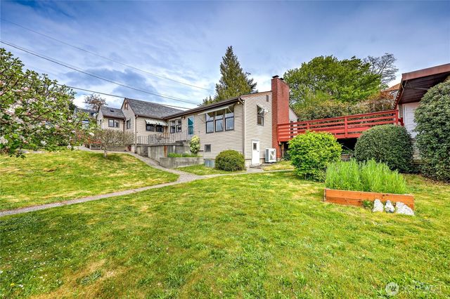 1408 Winfield Avenue, Bremerton, WA 98310