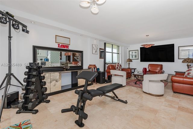 11111 Biscayne Blvd 12B, Miami, FL 33181