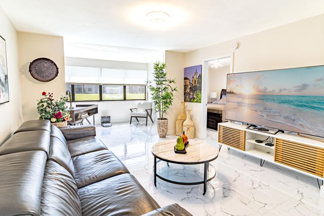 2941 N NOB HILL Road 112, Sunrise, FL 33322