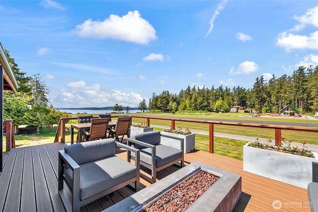 335 Blakely Drive, Blakely Island, WA 98222