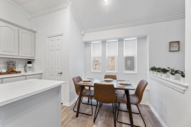 1024 Shortleaf Pine Drive, Arlington, TX 76012