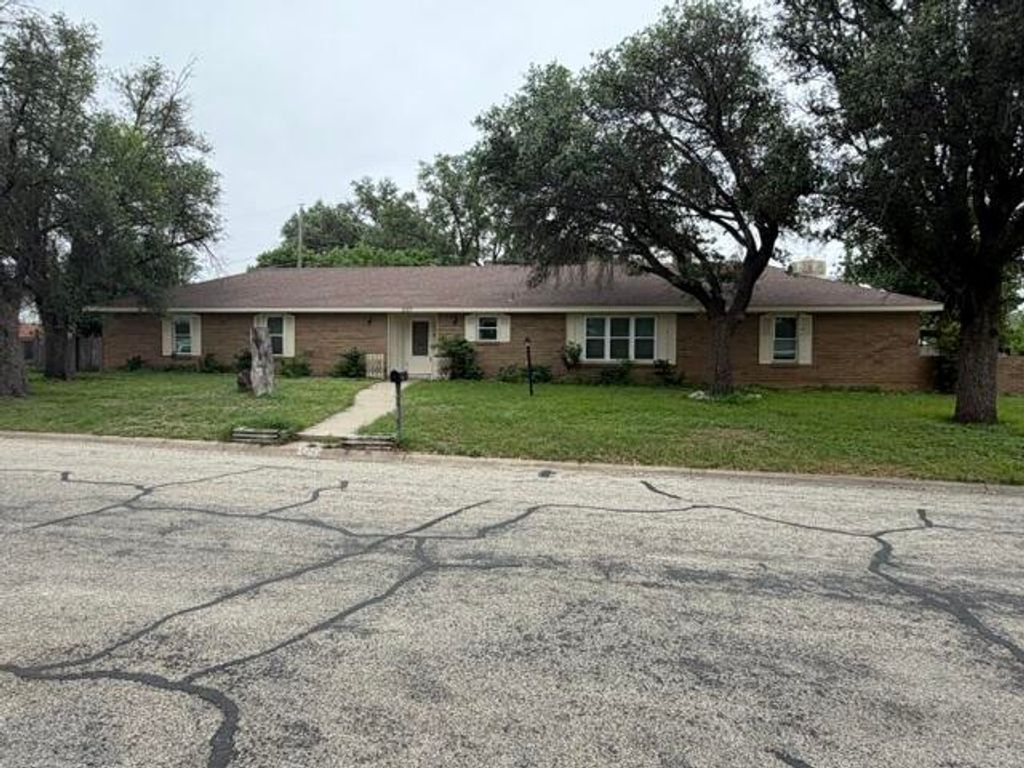 237 Edgewood Drive, San Angelo, TX 76903