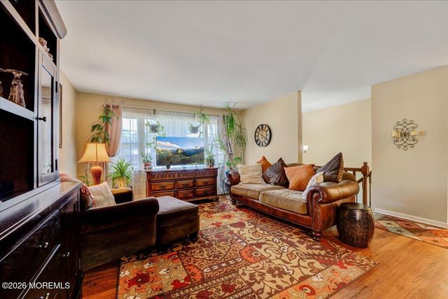 5 Brook Street, Red Bank, NJ 07701