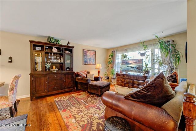 5 Brook Street, Red Bank, NJ 07701