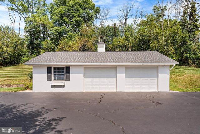 5595 RIDGEVIEW DR, Doylestown, PA 18902