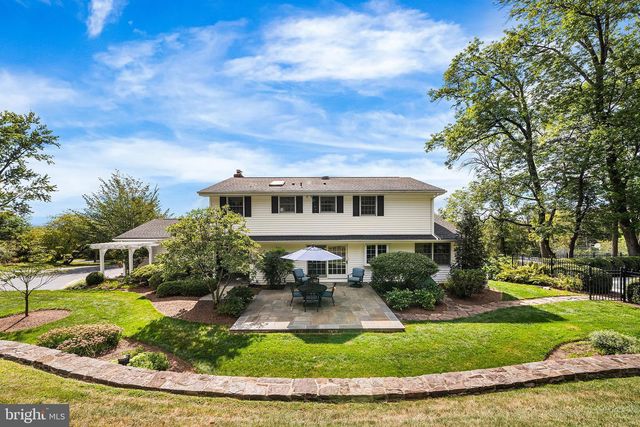 5595 RIDGEVIEW DR, Doylestown, PA 18902