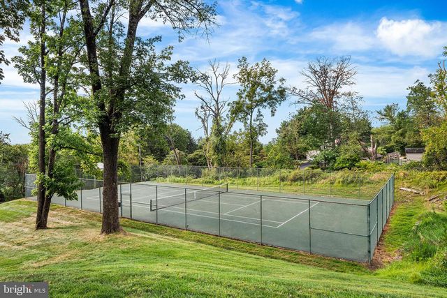 5595 RIDGEVIEW DR, Doylestown, PA 18902