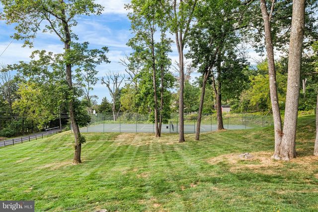 5595 RIDGEVIEW DR, Doylestown, PA 18902
