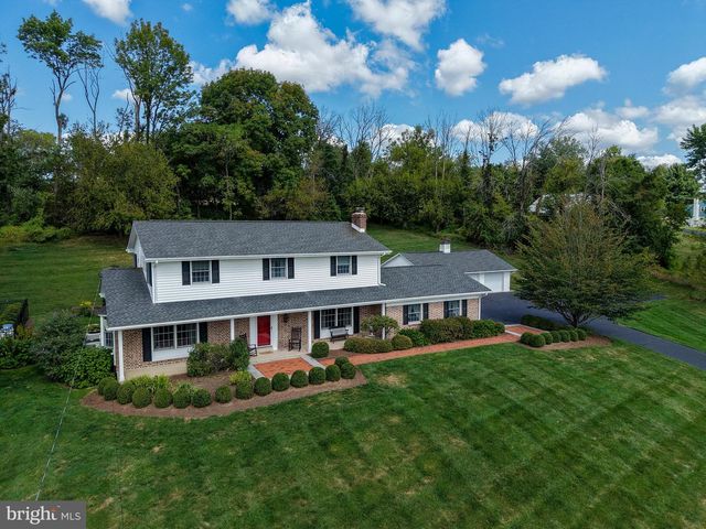 5595 RIDGEVIEW DR, Doylestown, PA 18902