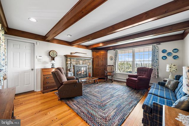 5595 RIDGEVIEW DR, Doylestown, PA 18902