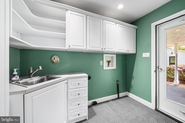 5595 RIDGEVIEW DR, Doylestown, PA 18902