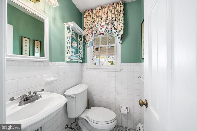 5595 RIDGEVIEW DR, Doylestown, PA 18902