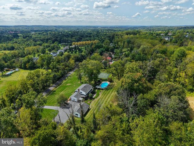 5595 RIDGEVIEW DR, Doylestown, PA 18902