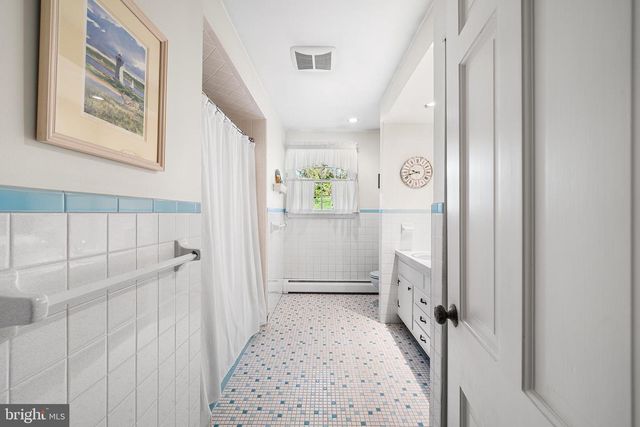 5595 RIDGEVIEW DR, Doylestown, PA 18902