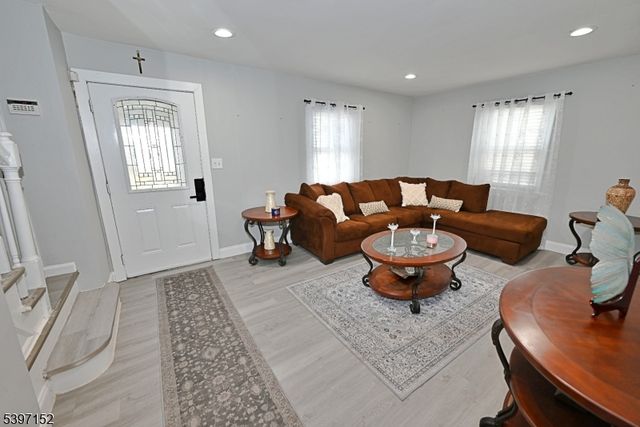 115 Clark St, Roselle Boro, NJ 07203