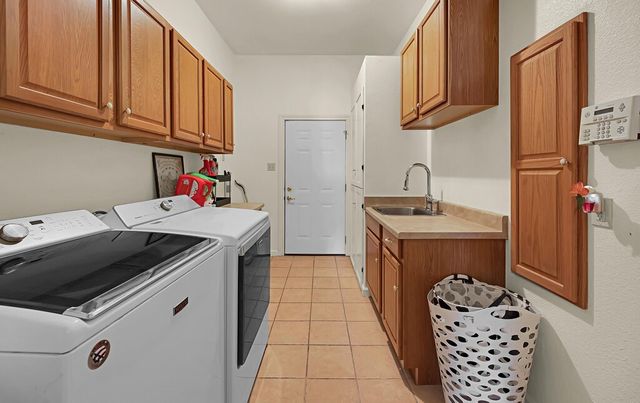 2300 N ROCK CREEK Road, Waco, TX 76708