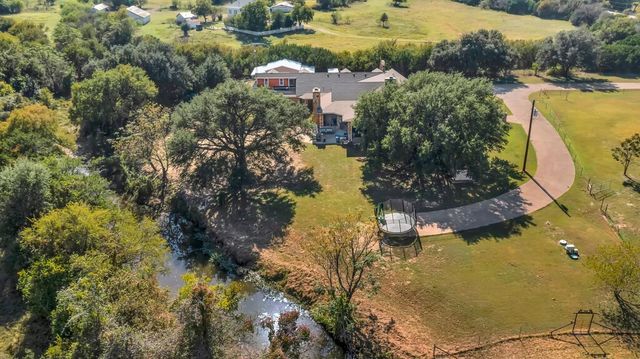 2300 N ROCK CREEK Road, Waco, TX 76708