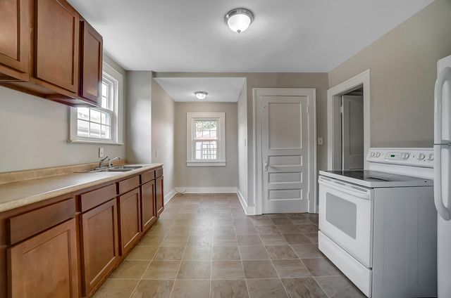 1810 N Limestone Street 1810 N Limestone Street, Springfield, OH 45503