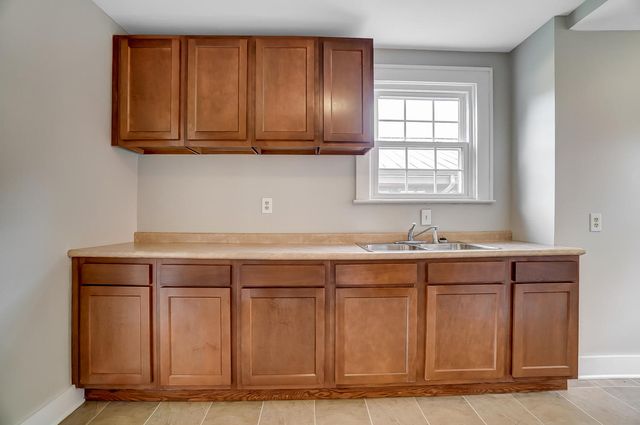 1810 N Limestone Street 1810 N Limestone Street, Springfield, OH 45503