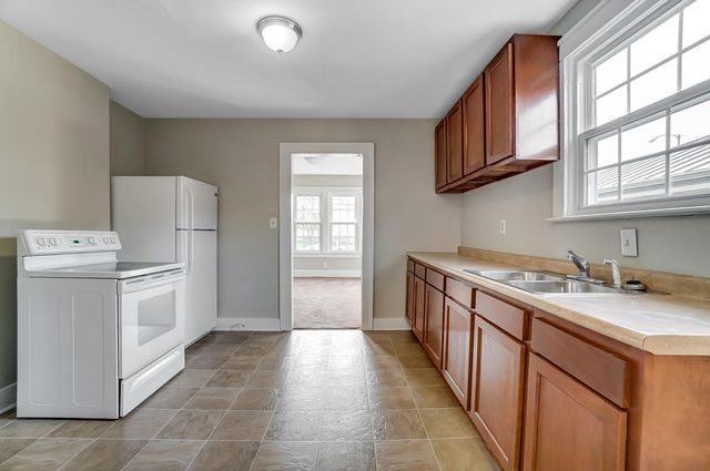 1810 N Limestone Street 1810 N Limestone Street, Springfield, OH 45503