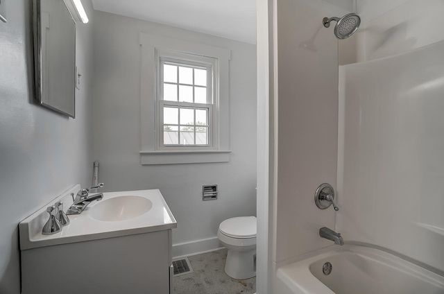 1810 N Limestone Street 1810 N Limestone Street, Springfield, OH 45503
