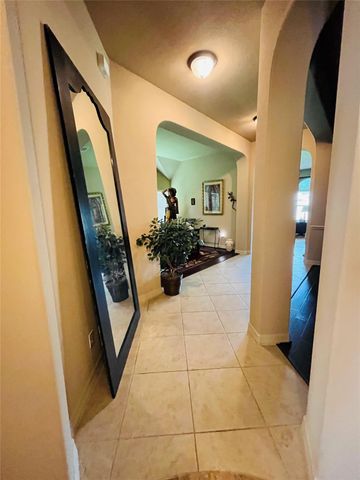 2106 Cambridge Bay Drive, Pearland, TX 77584