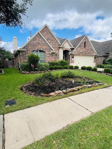2106 Cambridge Bay Drive, Pearland, TX 77584