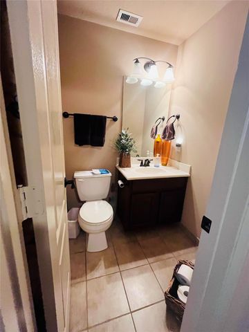 2106 Cambridge Bay Drive, Pearland, TX 77584