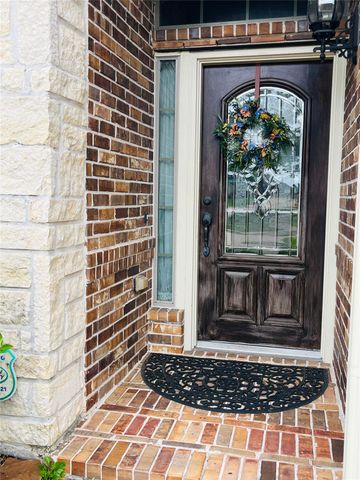 2106 Cambridge Bay Drive, Pearland, TX 77584