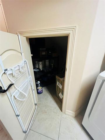 2106 Cambridge Bay Drive, Pearland, TX 77584