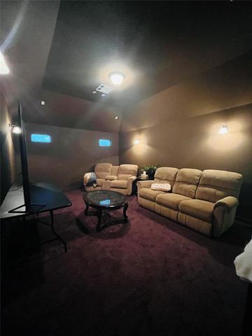 2106 Cambridge Bay Drive, Pearland, TX 77584