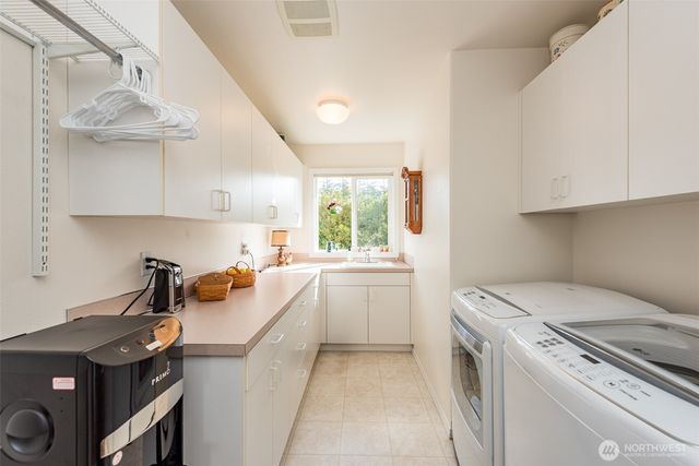 241 Lone Eagle Lane, Sequim, WA 98382