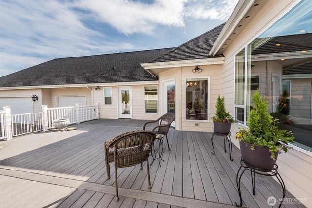 241 Lone Eagle Lane, Sequim, WA 98382