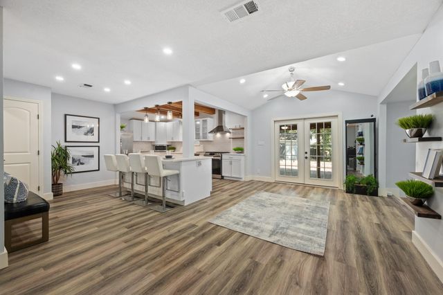 5100 Plumas LN, Austin, TX 78745