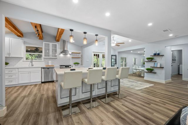 5100 Plumas LN, Austin, TX 78745