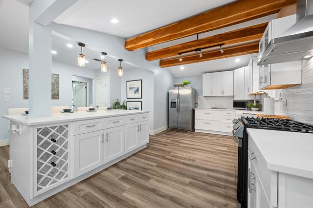 5100 Plumas LN, Austin, TX 78745
