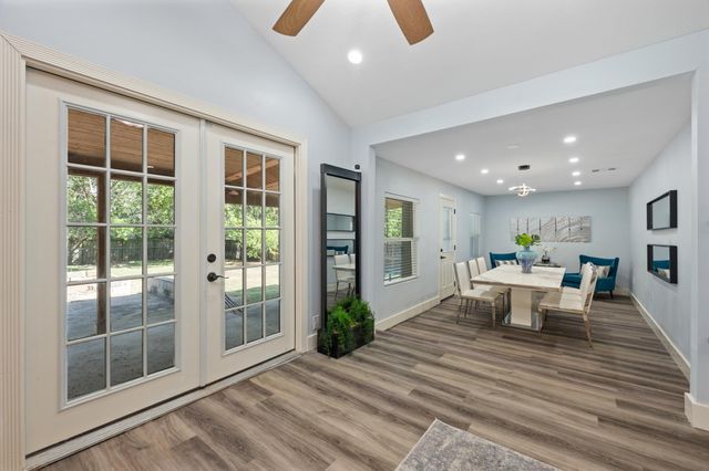 5100 Plumas LN, Austin, TX 78745