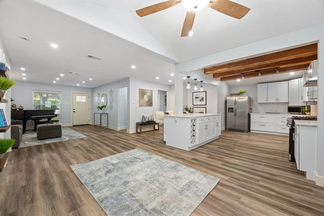 5100 Plumas LN, Austin, TX 78745
