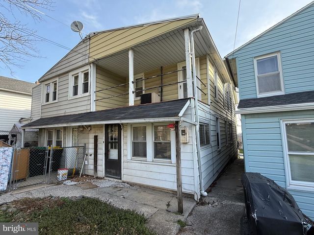 122 N MAIN ST, Red Lion, PA 17356