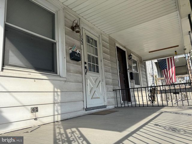 122 N MAIN ST, Red Lion, PA 17356