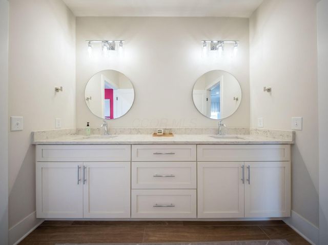 1608 Liberty Bluff Drive, Delaware, OH 43015