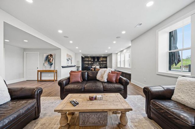 1608 Liberty Bluff Drive, Delaware, OH 43015