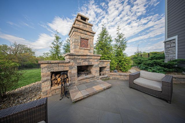 1608 Liberty Bluff Drive, Delaware, OH 43015