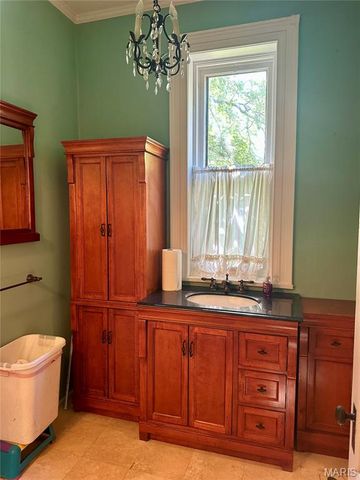 1312 Old Trenton Road, Highland, IL 62249