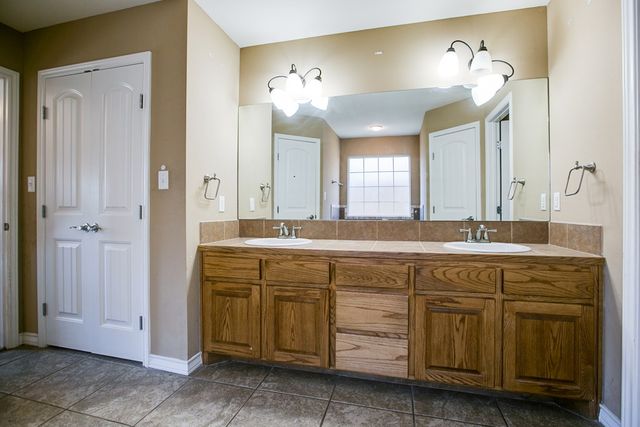 37 Tracie Trl, San Angelo, TX 76903