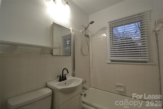 230 N Dotger Avenue, Charlotte, NC 28207