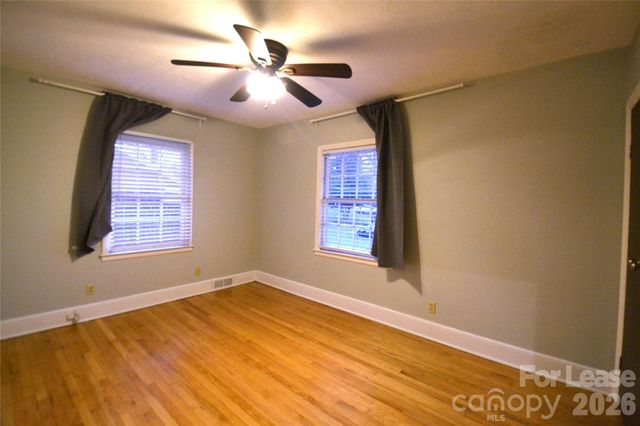 230 N Dotger Avenue, Charlotte, NC 28207