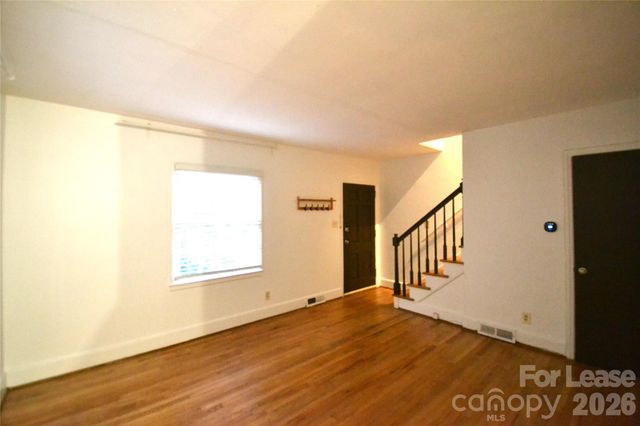 230 N Dotger Avenue, Charlotte, NC 28207